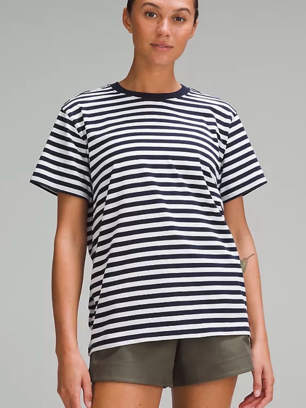 lululemon athletica All Yours Cotton T-shirt Navy & White Stripe size 6 EUC